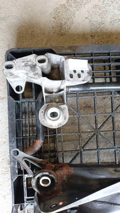 фото №5, Подрамник перед траверса стабилизатор 4b0411309 4b0199352b 4b0199351b audi a6 c5