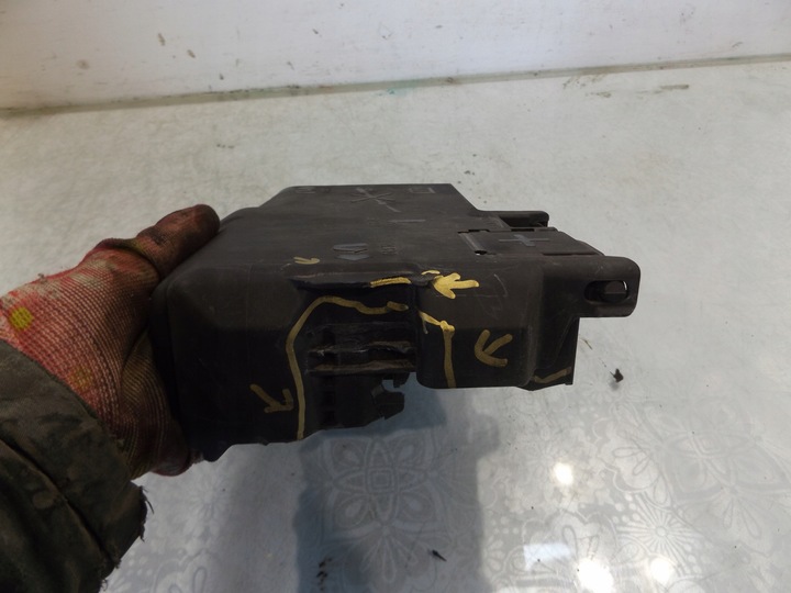 фото №2, Meriva b 1,6cdti коробка запобіжників