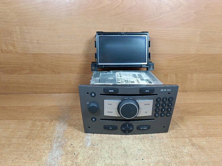 фото №1, Радио cd70 навигация дисплей opel astra h iii zafira b 13157570 13111166 ks