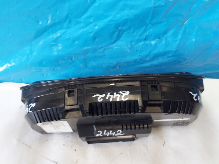 фото №12, Спидометр манометр golf v 1.6 b 1k0920864a