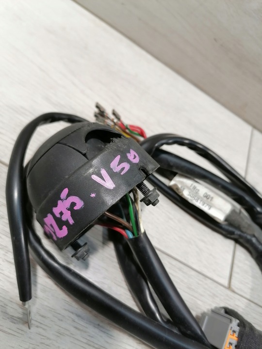фото №7, Volvo v50 установка hak 30681979