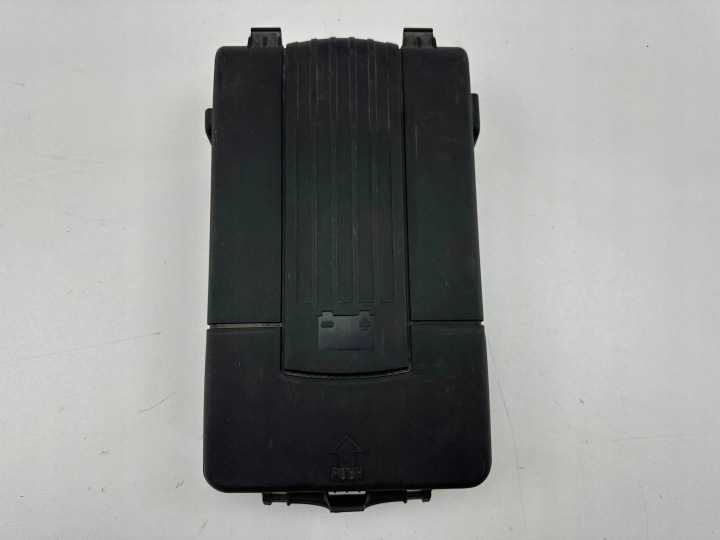 фото №5, Volkswagen golf vi 2009 кришка коробка акумулятора