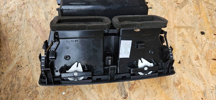 фото №10, Решётка воздуховод панели распределительной skoda octavia mk2 1z 1z0820951a