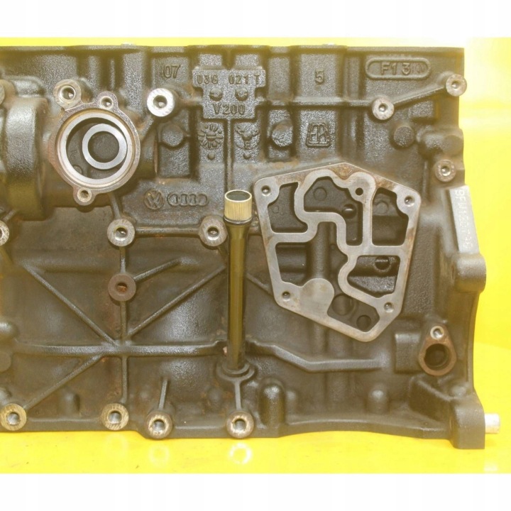 фото №12, Блок  двигуна низ bpw bmm bnp bss 2.0 tdi 8v audi a4 b7 vw seat 03g011ad