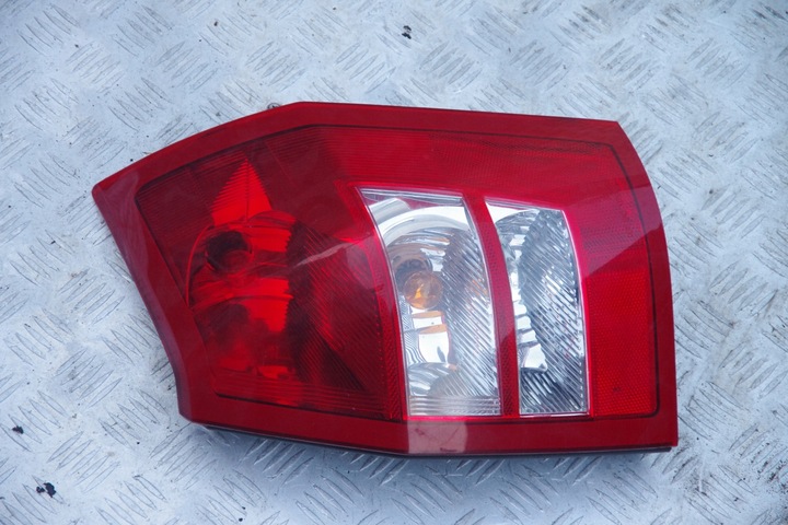 фото №1, Лампа правий зад chrysler 300c 04805966ah