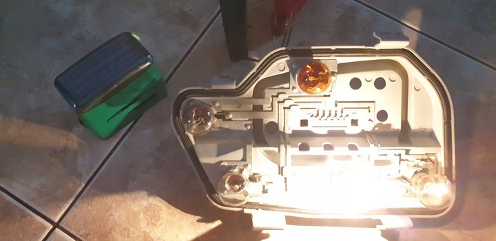 фото №14, Vw polo iv 4 9n 9n3 вкладка лампи лампа зад задня права штекер