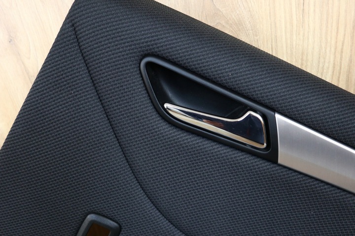 фото №4, Mercedes b-klasa w245 рестайлінг оббивка боковина правий двері зад задніх