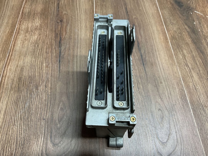 фото №11, Блок управления двигателем (ecu) перед mercedes-benz e w124 1245456232