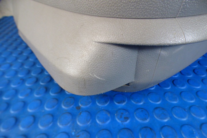 фото №4, Защита сиденья левая 6q0881318e 6q0881318 volkswagen caddy iii 2k5