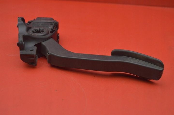 фото №5, Потенціометр педаль газу eu 31329061 volvo s60 2 ii 2.0 d3 163 km 10-13