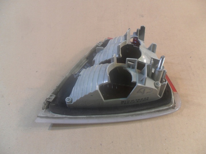 фото №11, Bmw 3 e90 04-07 sedan лампа зад левая 6937459