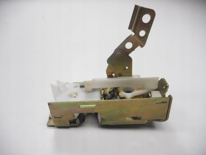 фото №6, Замок двери левые зад ford escort mk5 90-95 oem номер 6894358