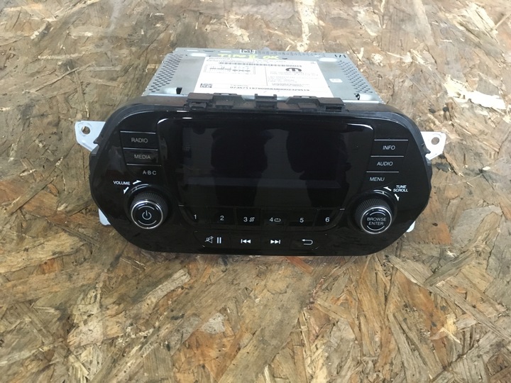 фото №1, Fiat tipo ii 15- радиопроигрыватель радио cd