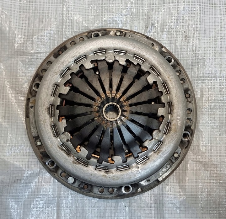 фото №1, Зчеплення притиск диск opel corsa f 1,2 vti 9834066780