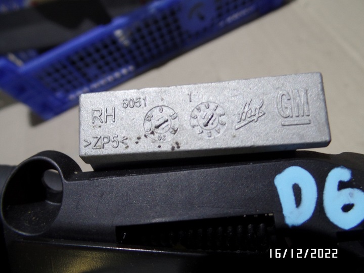 фото №11, Ручка дверь правая opel astra iv j 14096401 rh