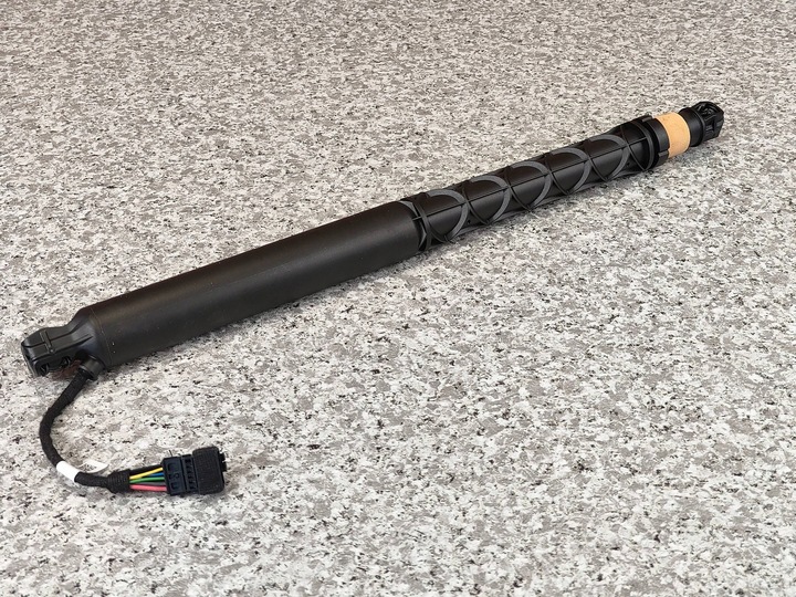 фото №6, Амортизатор телескоп задней крышки борт bmw x5 g05 x6 g06 x7 g07 9482804