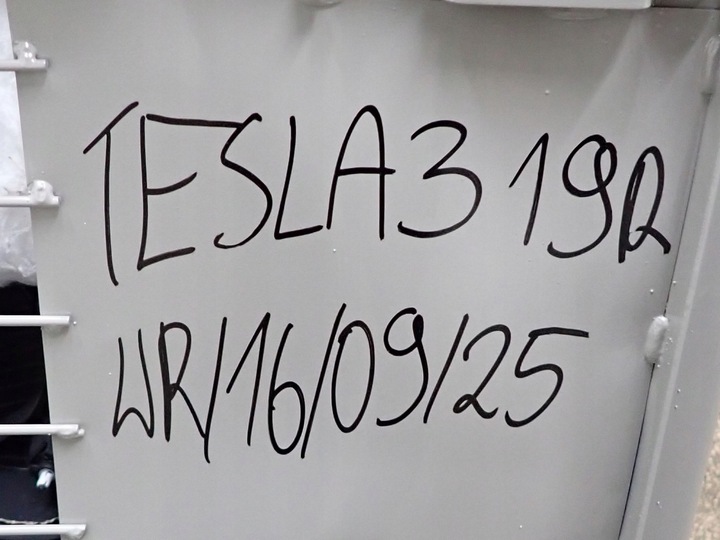 фото №14, Комплект сидений европа оригинал кожа tesla модель 3 19r