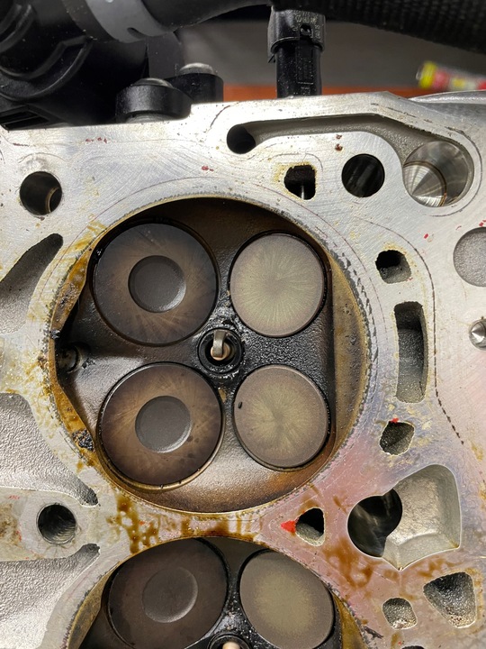 фото №10, Головка двигуна chh 2.0 tfsi оригінал