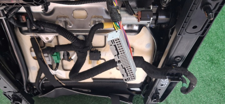 фото №7, Сиденье перед правые tesla модель y 23- 149875400a