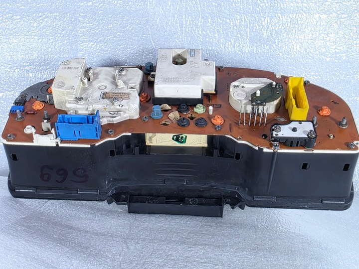 фото №13, Audi 80 b3 b4 2.0 b спидометр приборы 8a0919033ca zbita стекло повреждённый