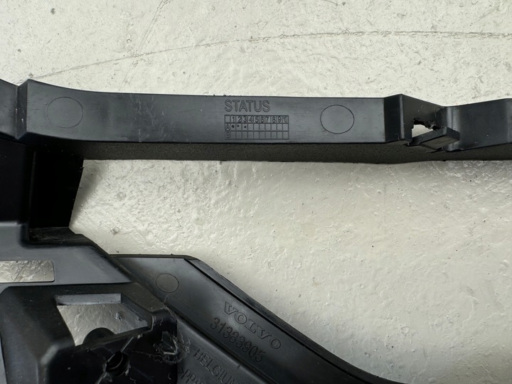 фото №10, Volvo v90 s90 16r- крепление лампы правые перед 31383905