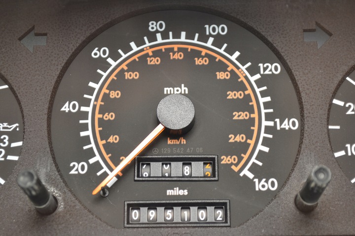 фото №5, Mercedes r129 500 sl спідометр  прилади механічний