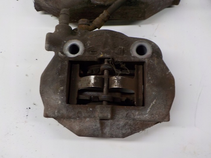 фото №9, Lexus ls 430 суппорт тормозной перед зад комплект