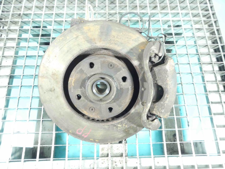 фото №1, Поворотный кулак правая ступица перед 1.6 hdi citroen c5 i