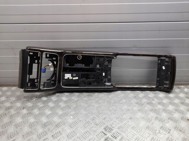 фото №6, Audi a8 s8 d4 4h 2015 средство декор туннеля среднего