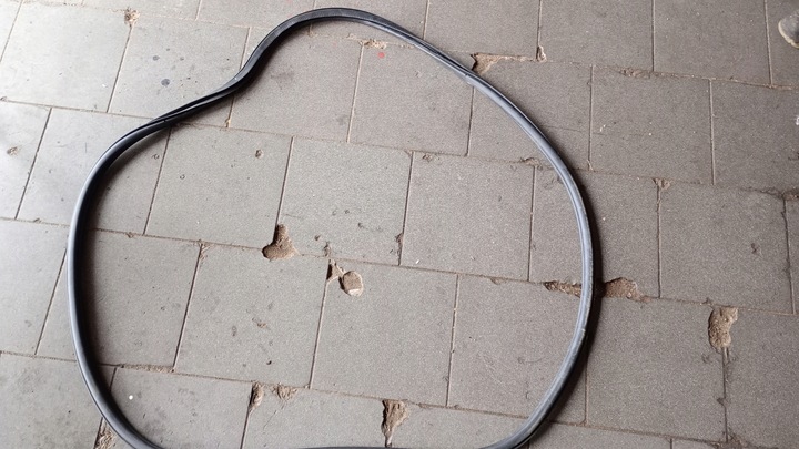 фото №3, Volkswagen atlas прокладка двері праві перед