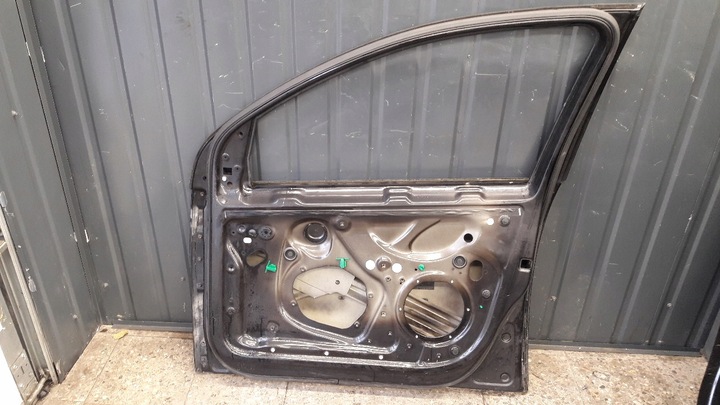 фото №8, Дверь правый зад golf v чёрные