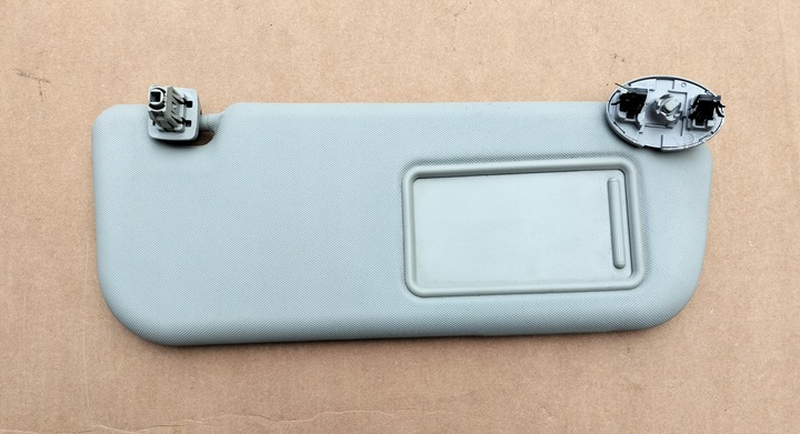 фото №1, Toyota avensis iii t27 рестайлинг t29 солнцезащитный козырёк защита солнцезащитная правая