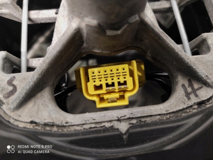 фото №15, Кермо шкіряний багатофункціональна peugeot 208 ii 2008 ii 98255044zd