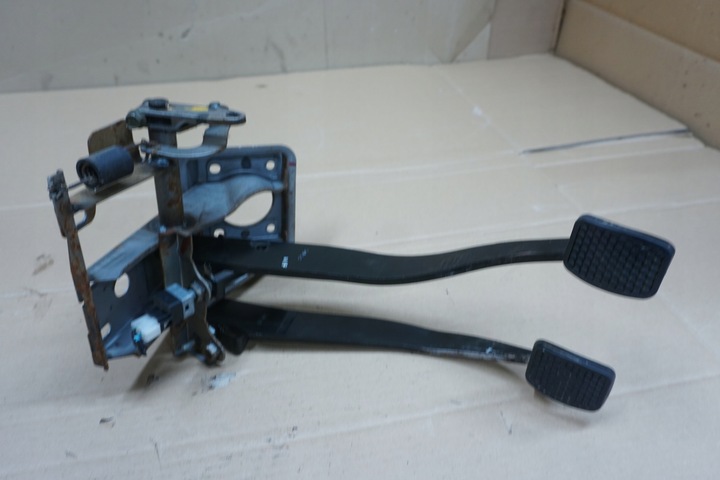 фото №6, Suzuki grand vitara i педаль педалі зчеплення гальма 2,5 v6 98-05r eu