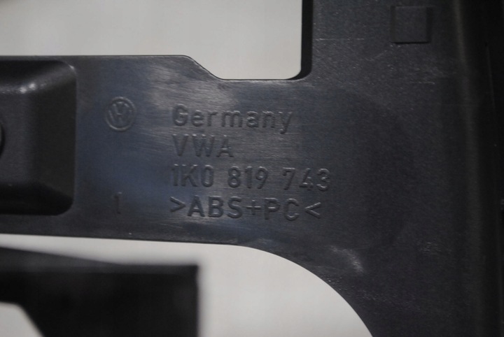 фото №8, Решітка повітропровід середня 1k0819743, 1k0857921a vw golf v hb