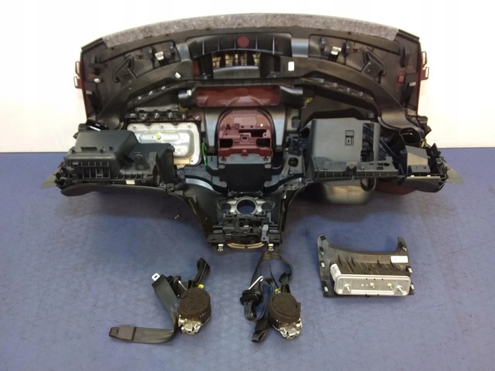 фото №4, Ford fiesta mk7 панель капот подушка ремни