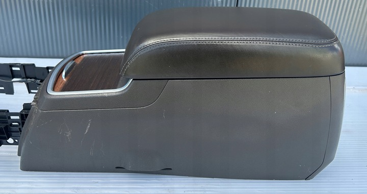 фото №9, Туннель средний подлокотник держатель чашек lancia thema 11- кожа защита колонки