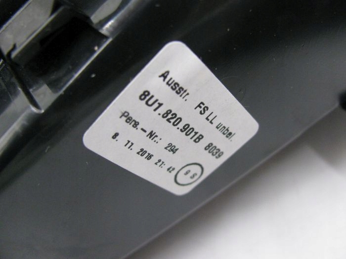 фото №10, Audi q3 ґрати повітропровід консолі 8u1820902b