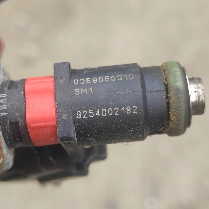 фото №11, Форсунка инжектор seat ibiza 4 iv 1.2 cgp 03e906031c