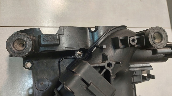 фото №7, Кришка клапанів peugeot 206 1.4 hdi 8hz 9642212480