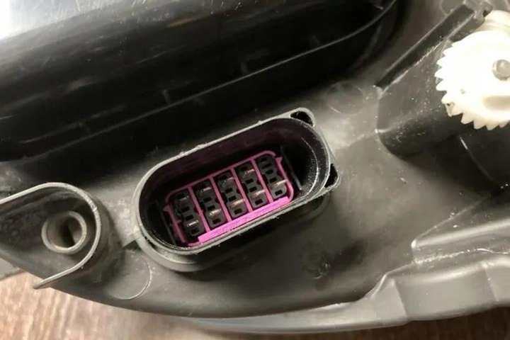 фото №10, Лампа правая передняя mercedes-benz sprinter 5-t фургон 906 9068200261