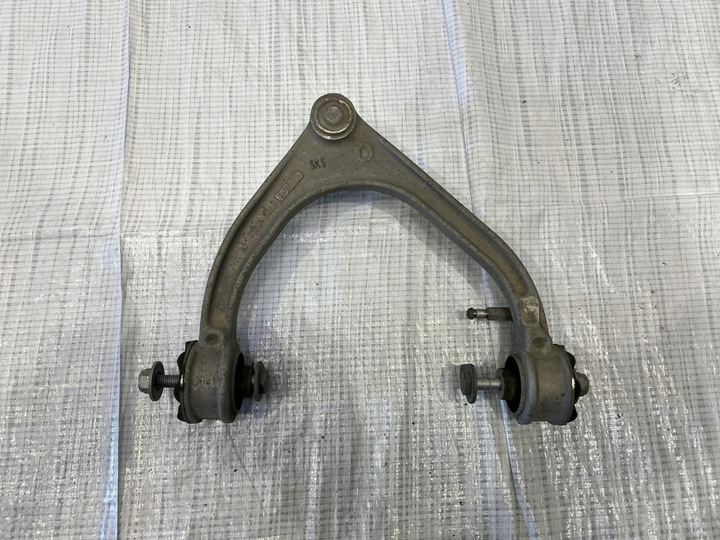 фото №1, Важіль переднє land rover velar l560