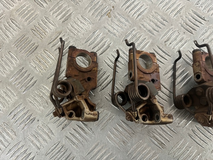 фото №6, Peugeot 308 t7 1.6 vti вкладыш подножка вал комплект 7570023