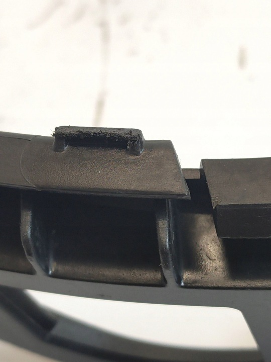 фото №7, Ползун бампера левый зад vw polo v 6r6807393a