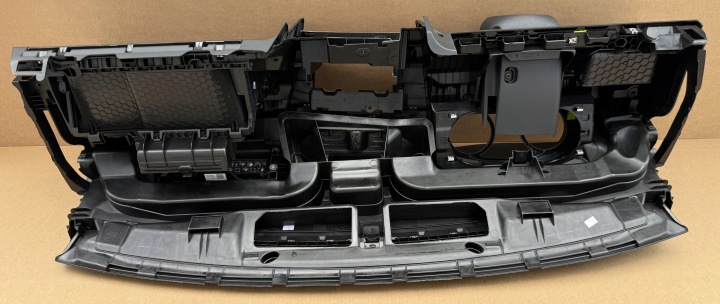 фото №9, Консоль торпедо роздавальна vw golf 7 vii оригінал нова uk