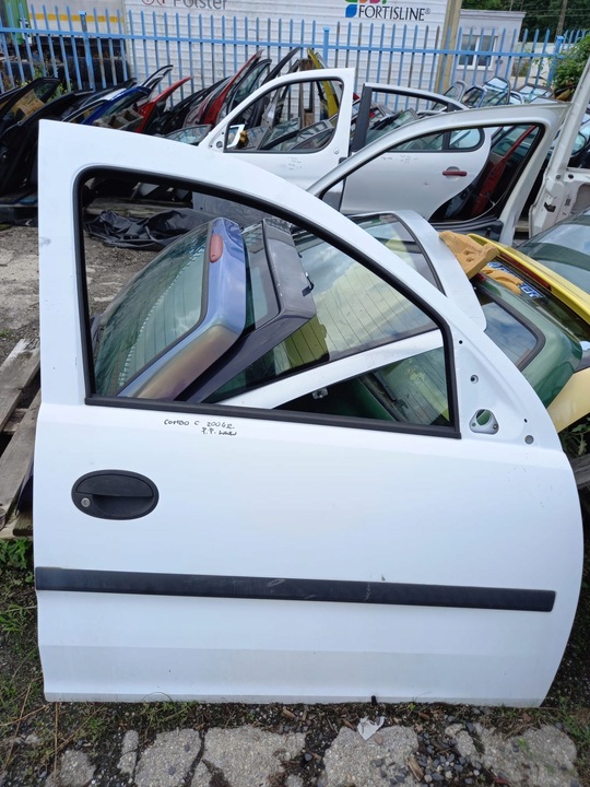 фото №1, Двері перед праві combo c білий 2004