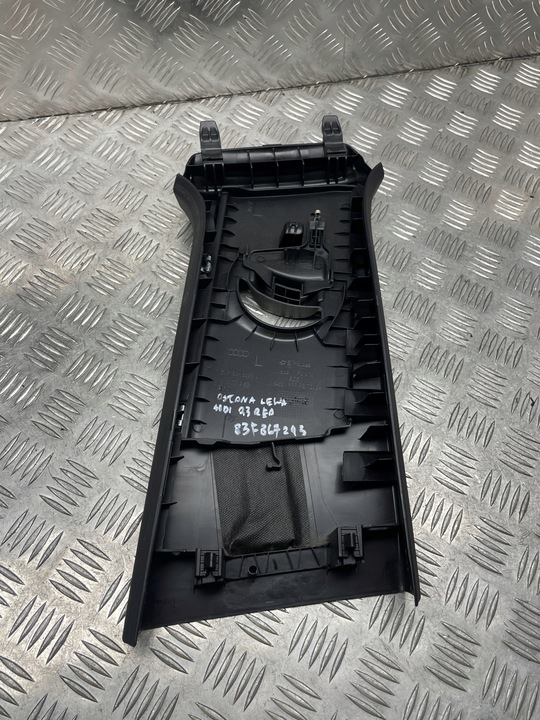 фото №7, Audi q3 обшивка защита корпус стойка 83f867243