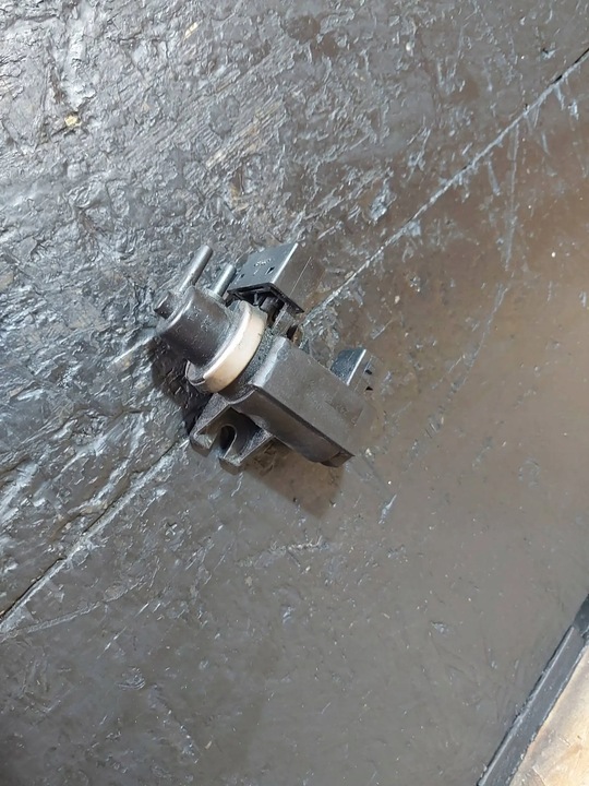 фото №8, Клапан вакуум bmw 5 e39 530d m57d30 2247906 72279600