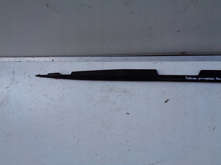 фото №4, Планка пороговая левая накладка mercedes c-klasa w205 amg 6.3