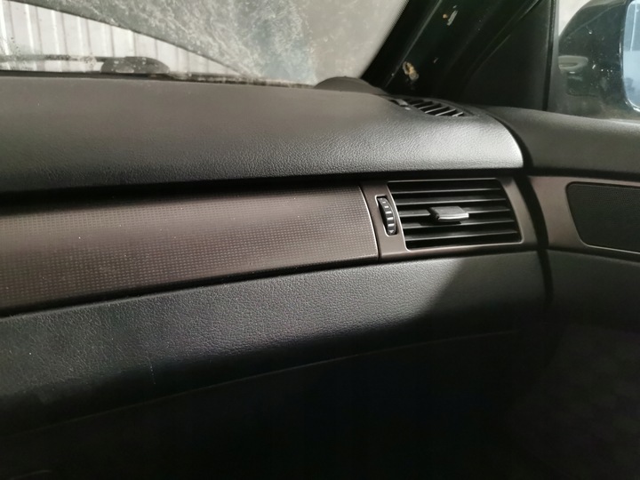 фото №6, Панель раздаточная консоль audi a6 c5 eu чёрная